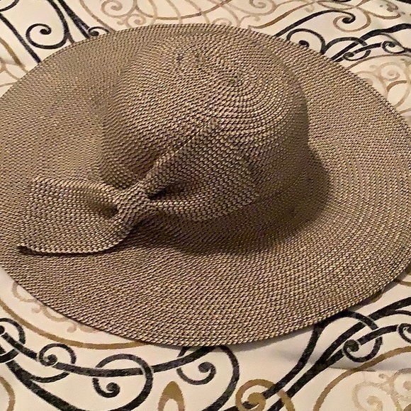 Hat - Picture 1 of 5